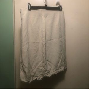 White 100% silk skirt, jones New York, size 16